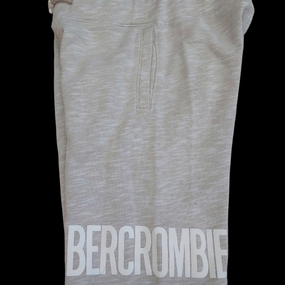 Abercrombie Heather Brown shorts boys 9/10 - Picture 2 of 2